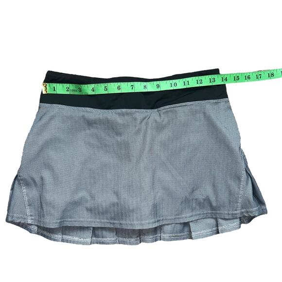 Lululemon Skort Size 4 - Picture 5 of 9